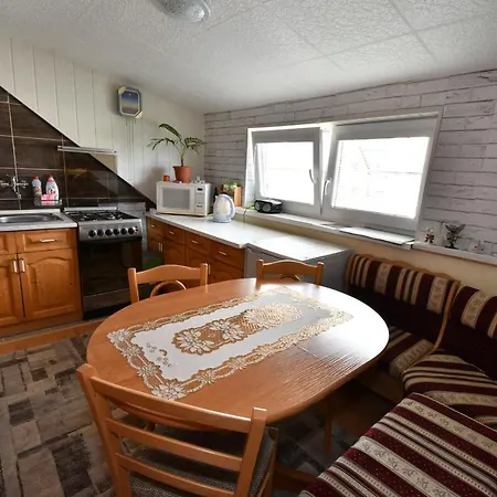 ホームステイ U Jozefa / *